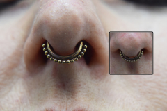 Bronze-Dysmorphic-Beaded-Septum-Clicker